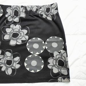 FREE WITH PURCHASE FROM CLOSET Stretchy Short Skirt